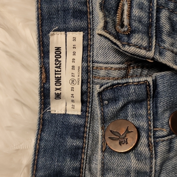 One teaspoon shorts - Picture 4 of 4